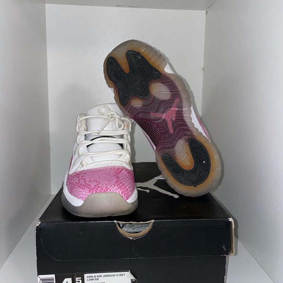 Lot of Jordan’s 4.5Y - Picture 17 of 17